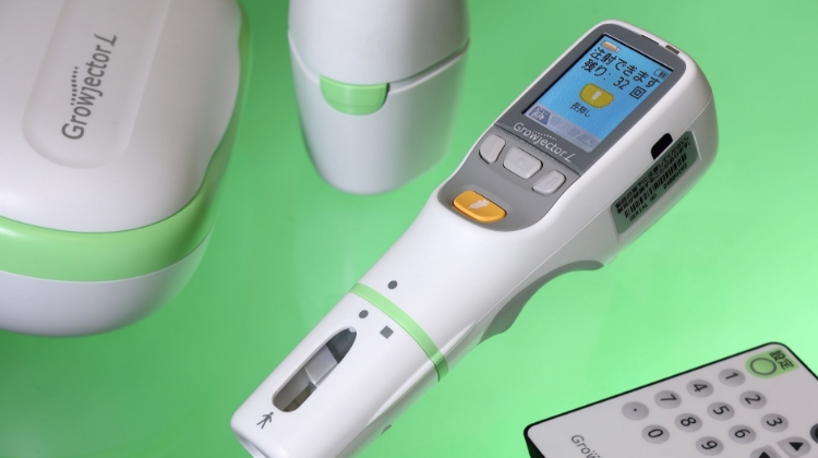 世界初、成長ホルモン製剤専用電動式注入器が誕生するまで―自己注射のサポート、負担の軽減を目指して―